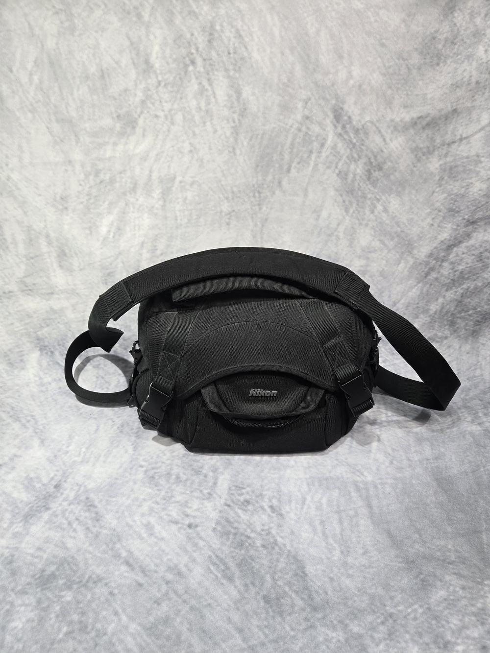 Nikon Black Camera Shoulder Bag - Compact Men Bag